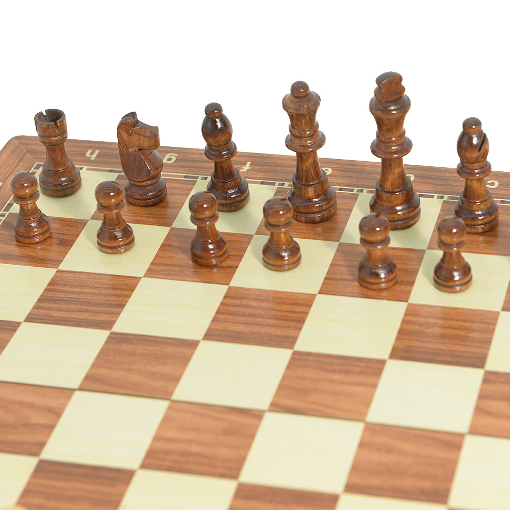 Magnetic Wooden Folding Chess  – Board Game Yearbook Bewertung und Preis