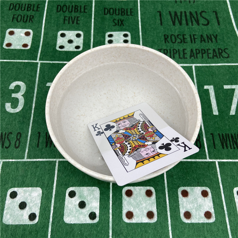 New 2pcs Playing Cards  Plasti – Board Game Yearbook Bewertung und Preis