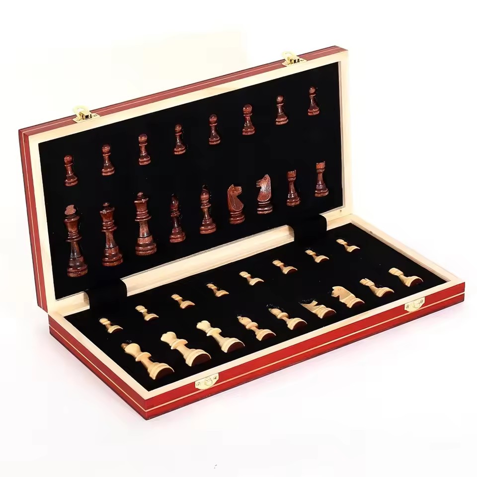Folding Wooden Portable Chess  – Board Game Yearbook Bewertung und Preis