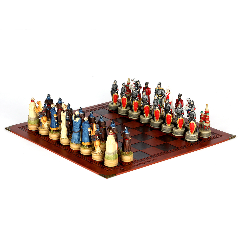 War-themed Chess Set Genghis K – Board Game Yearbook Bewertung und Preis