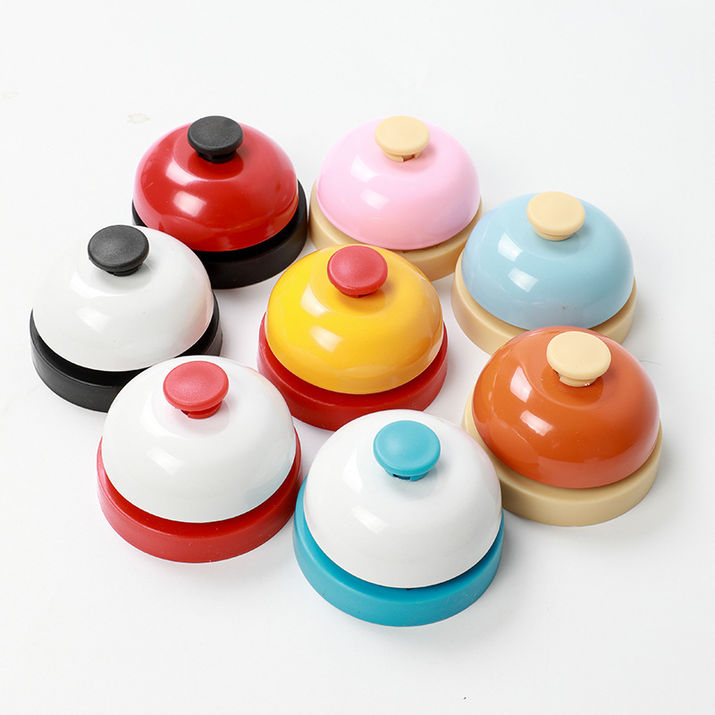 Set of Assorted Colors Modern  – Board Game Cafe Bewertung und Preis